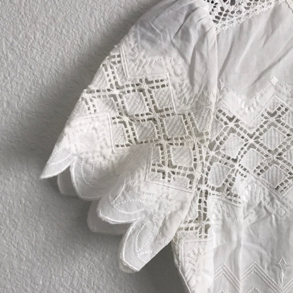 Detailed Blouse - Picture 2 of 8